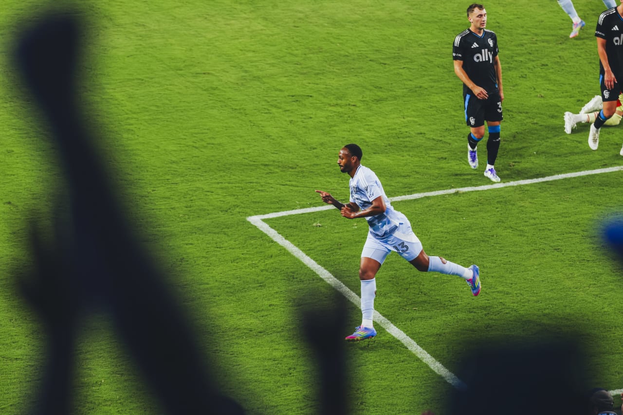 Mason Toye scores againsnt Charlotte FC and ties the game.