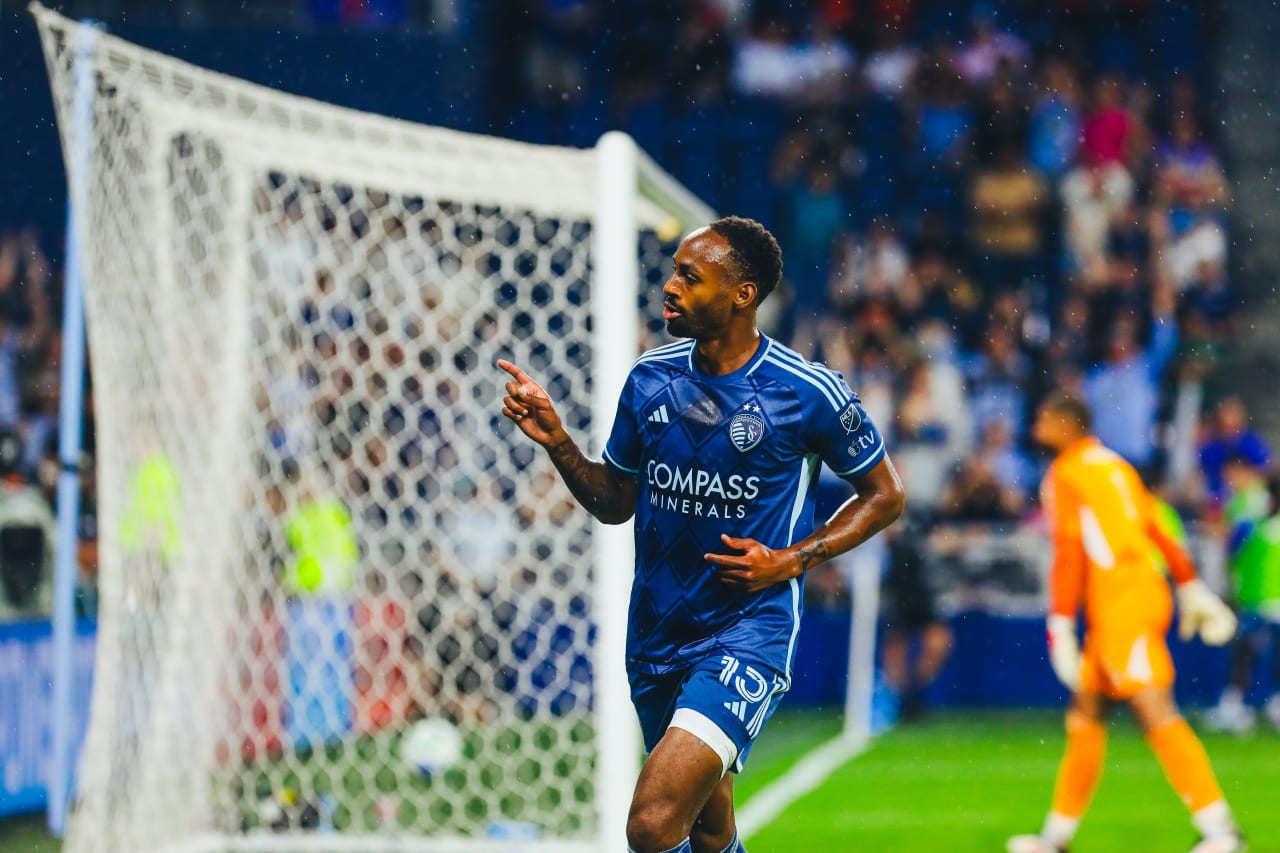 Sporting KC forward Mason Toye celebrates after scoring the go-ahead goal against Colorado.