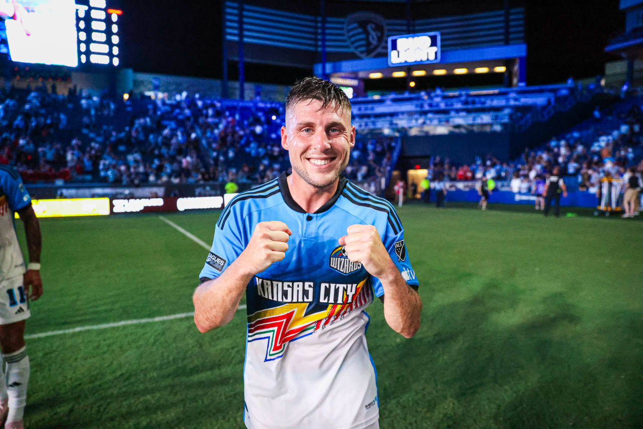 Midfielder Remi Walter celebrates the 2-1 win over Chicago Fire on Jul. 28.
