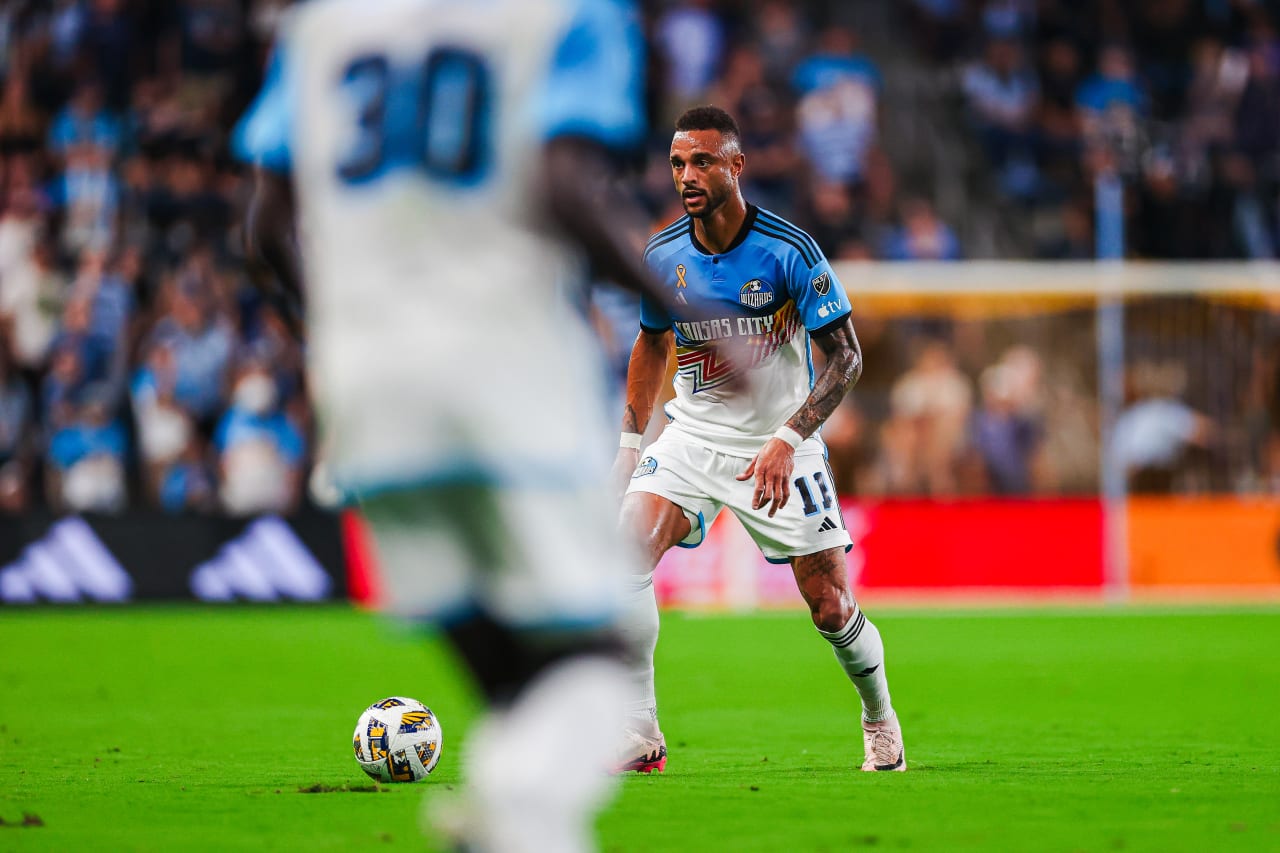 Khiry Shelton looks to make the pass, during the July 21 match against Minnesota United.