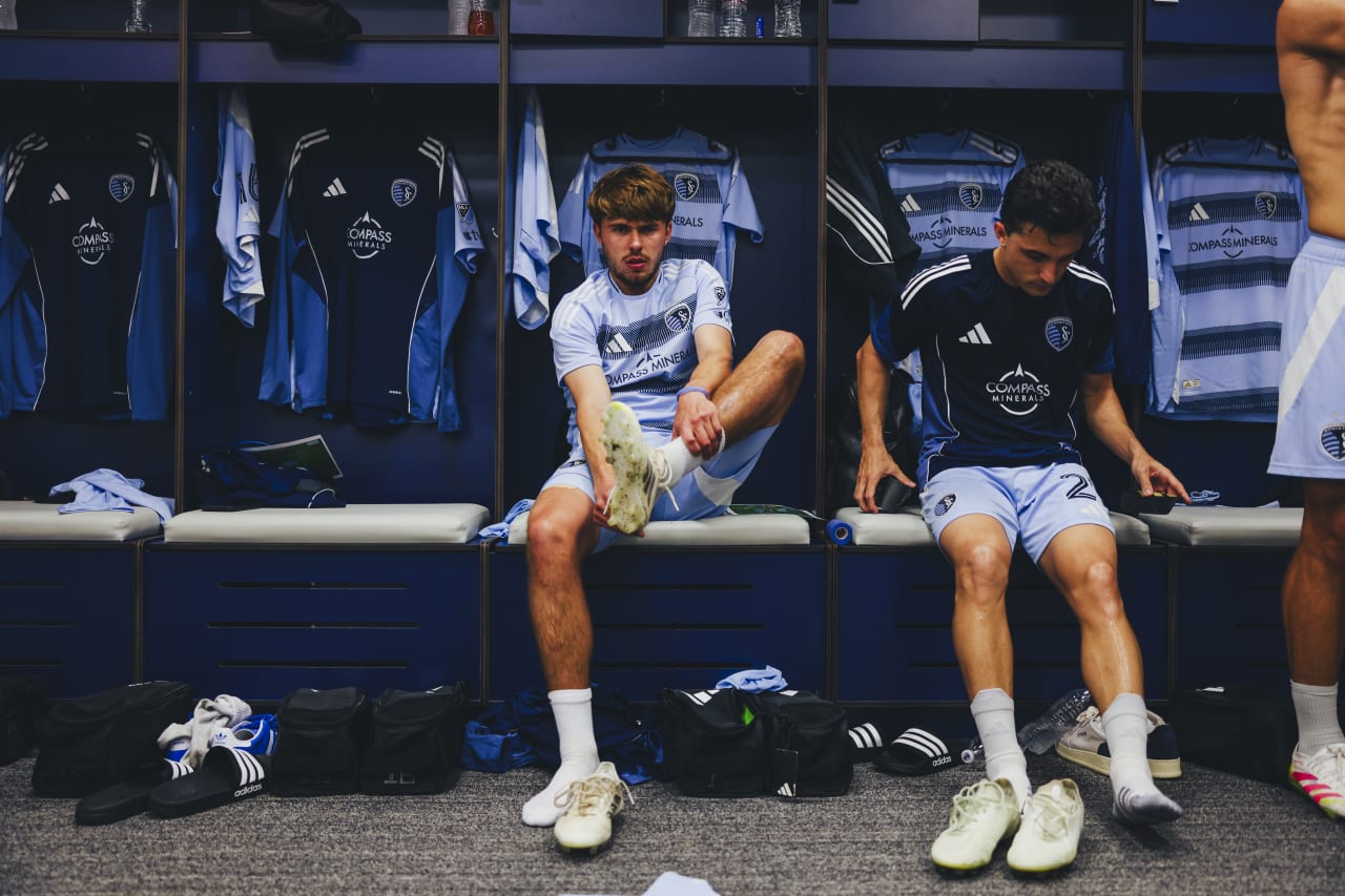 Sporting KC midfielder Jake Davis getting ready before the game vs St. Louis