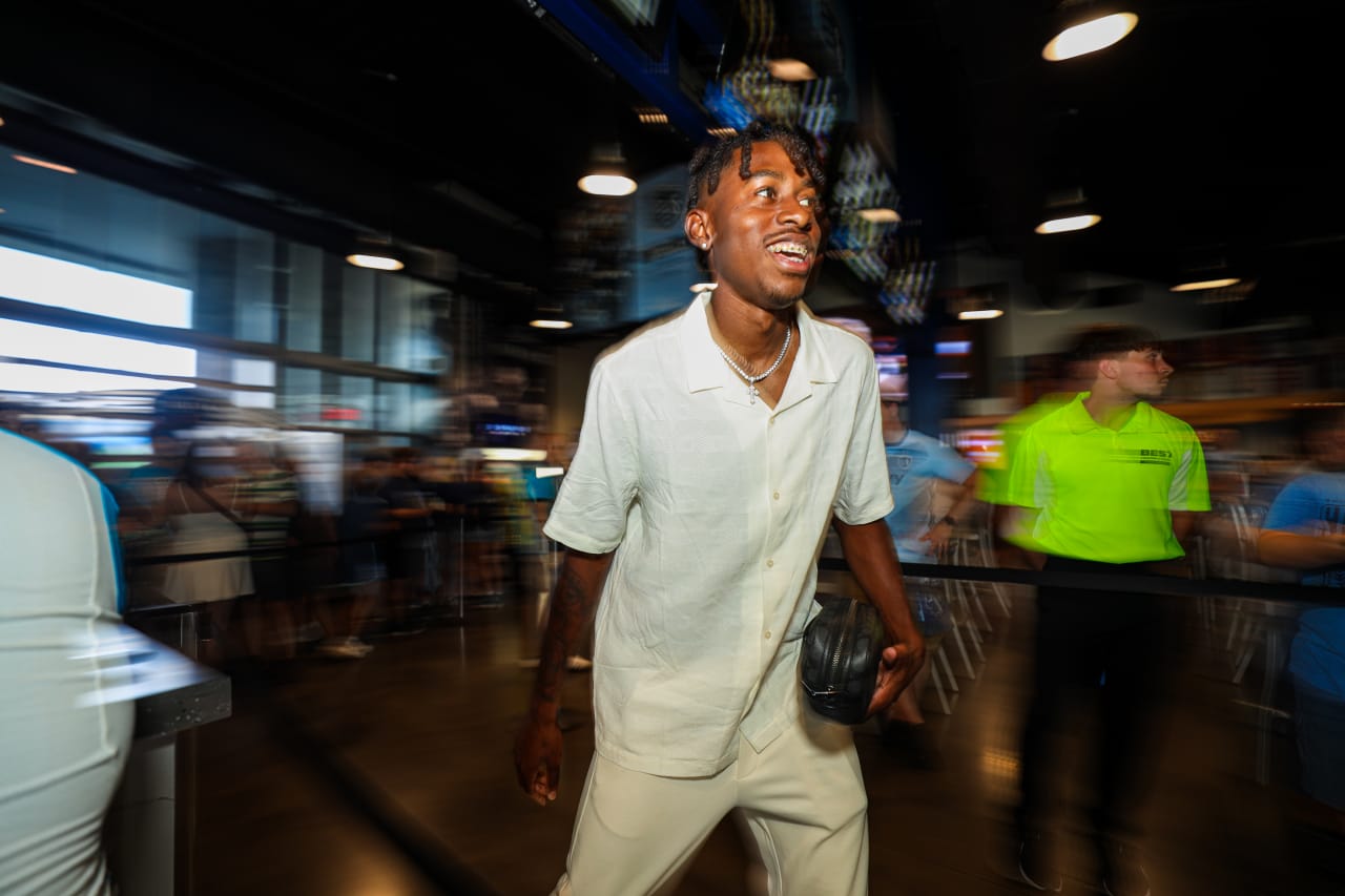 Alenis Vargas greets supporters in the Budweiser Brewhouse on July 28.