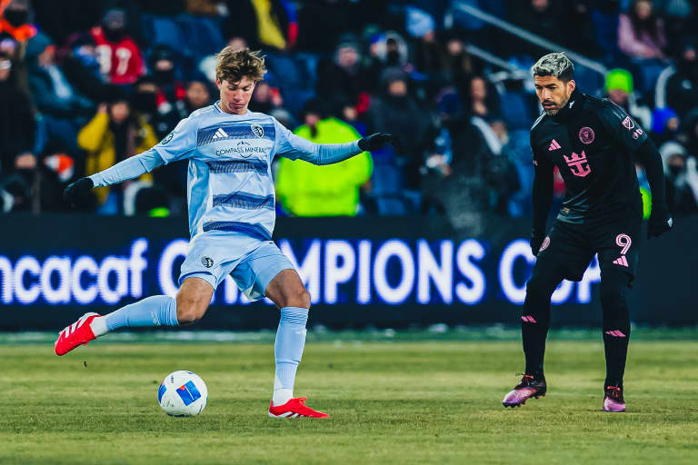 Jacob Bartlett head to head with Luis Suarez
