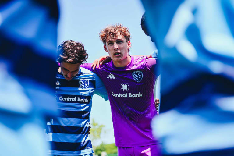 Jack Kortkamp pre-match huddle