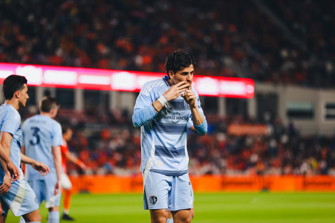 Sporting KC forward Santiago Munoz celebrates after scoring the third goal vs Houston on Saturday