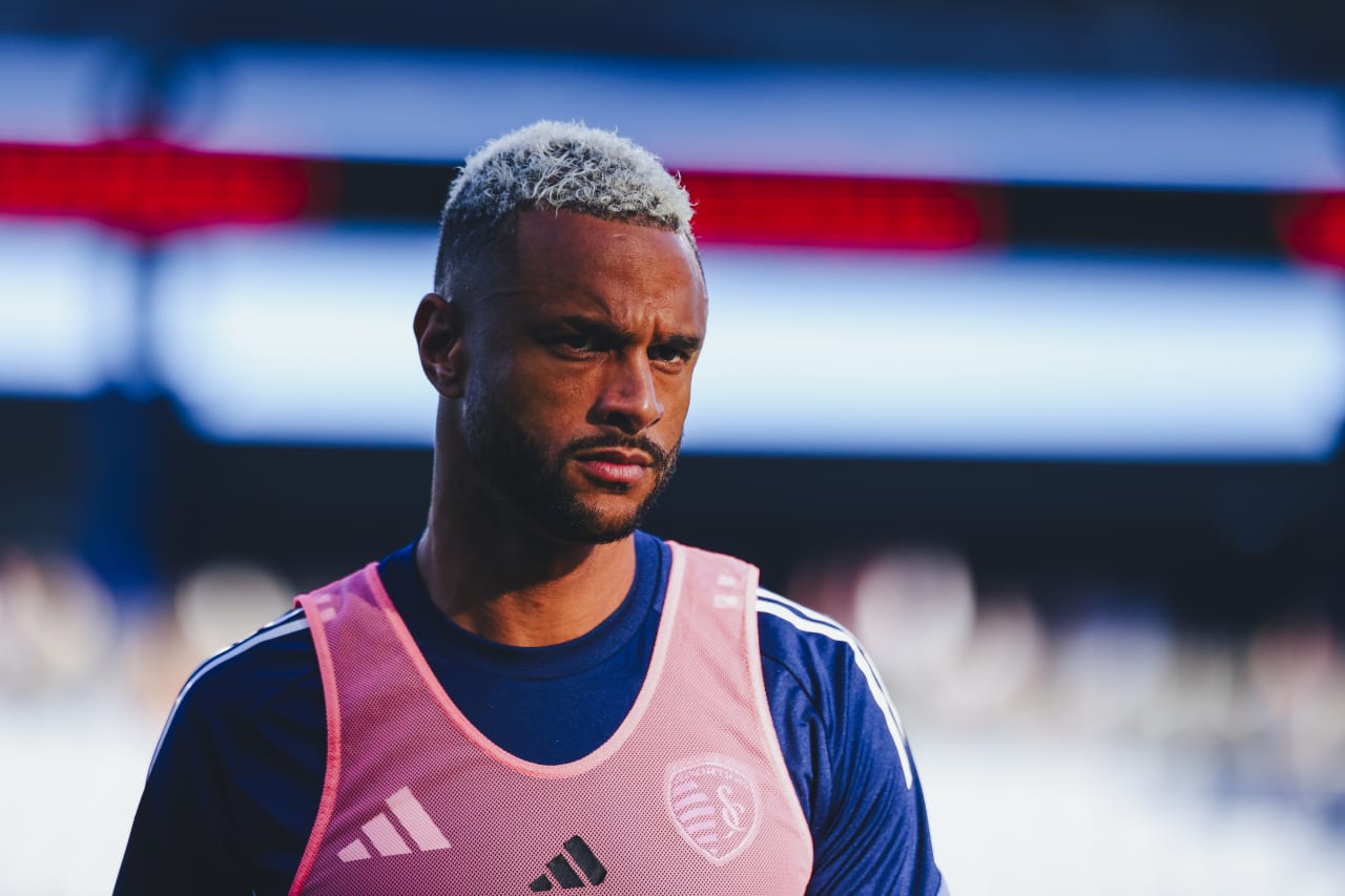 Sporting KC defender Khiry Shelton warms up before playing Real Salt Lake